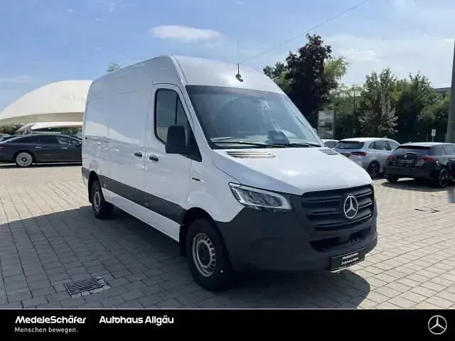 Gebraucht Mercedes E-Sprinter 114 kW (156 PS) 2024 Weiss Van