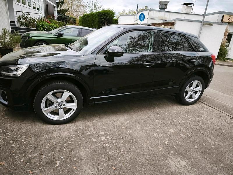 Gebraucht Audi Q2 Sport 150 PS (110 kW) 2018 Schwarz SUV