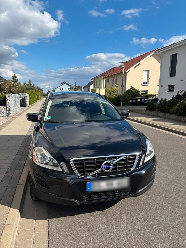 Schwarz Gebraucht 2013 Volvo XC60 SUV | 11.000 € (Guter Preis) - Bild 1/4