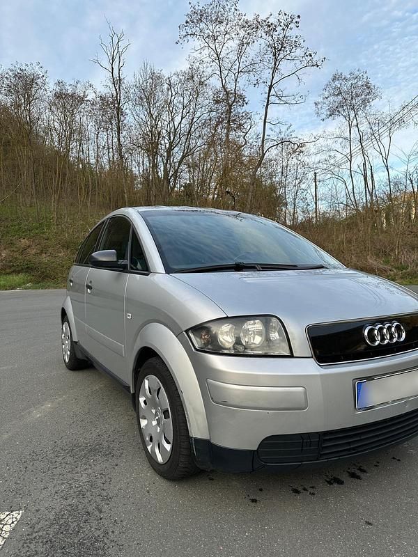 Second-hand Audi A2 75 CP (55 kW) 2002 Argintiu Hatchback