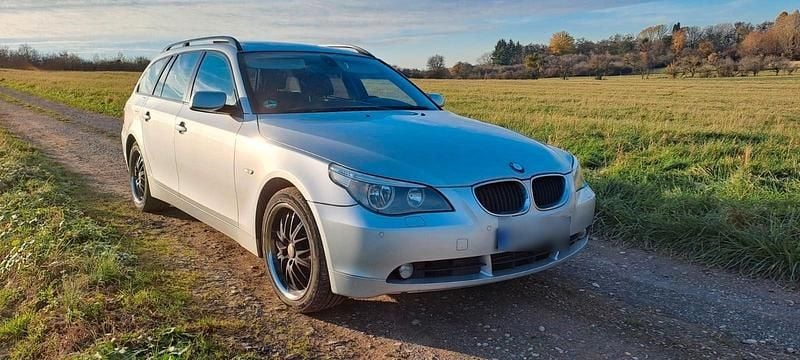 Gebraucht BMW 525 192 PS (141 kW) 2005 Silber Kombi