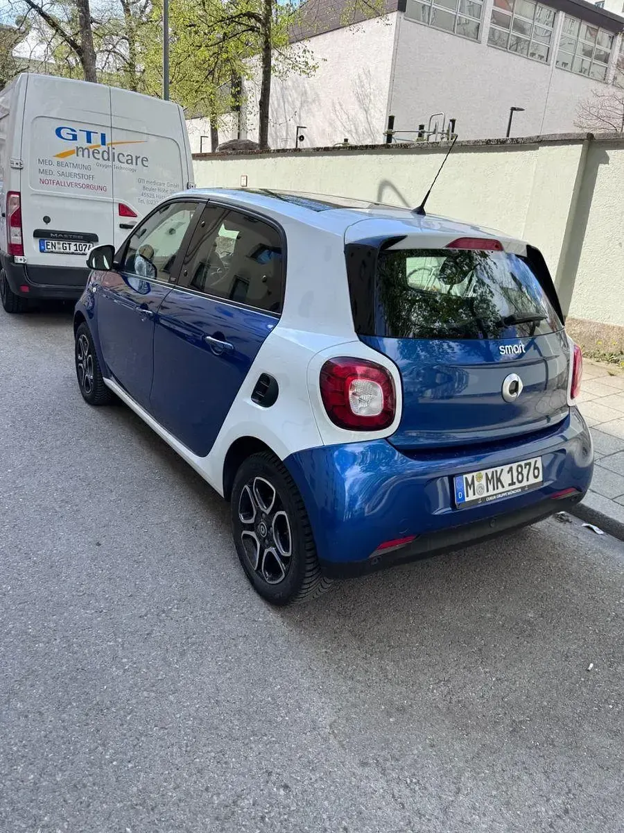 Usata Smart ForFour Prime 90 CV (66 kW) 2017 Blu Utilitaria