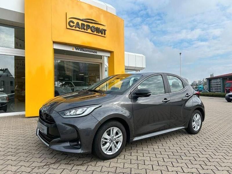 Grau Gebraucht 2022 Mazda 2 Kleinwagen | 20.990 € (Fairer Preis) - Bild 1/4