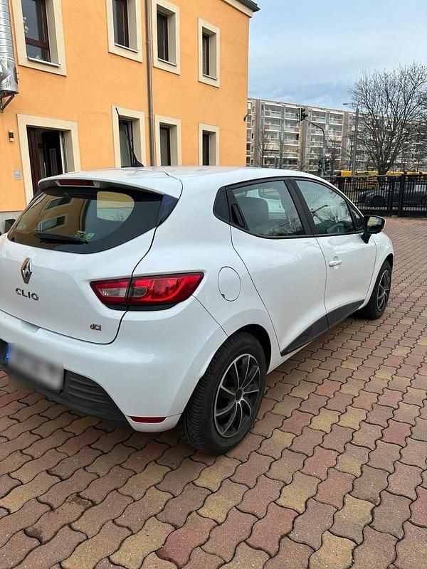 Gebraucht Renault Clio IV 90 PS (66 kW) 2016 Weiß Kleinwagen