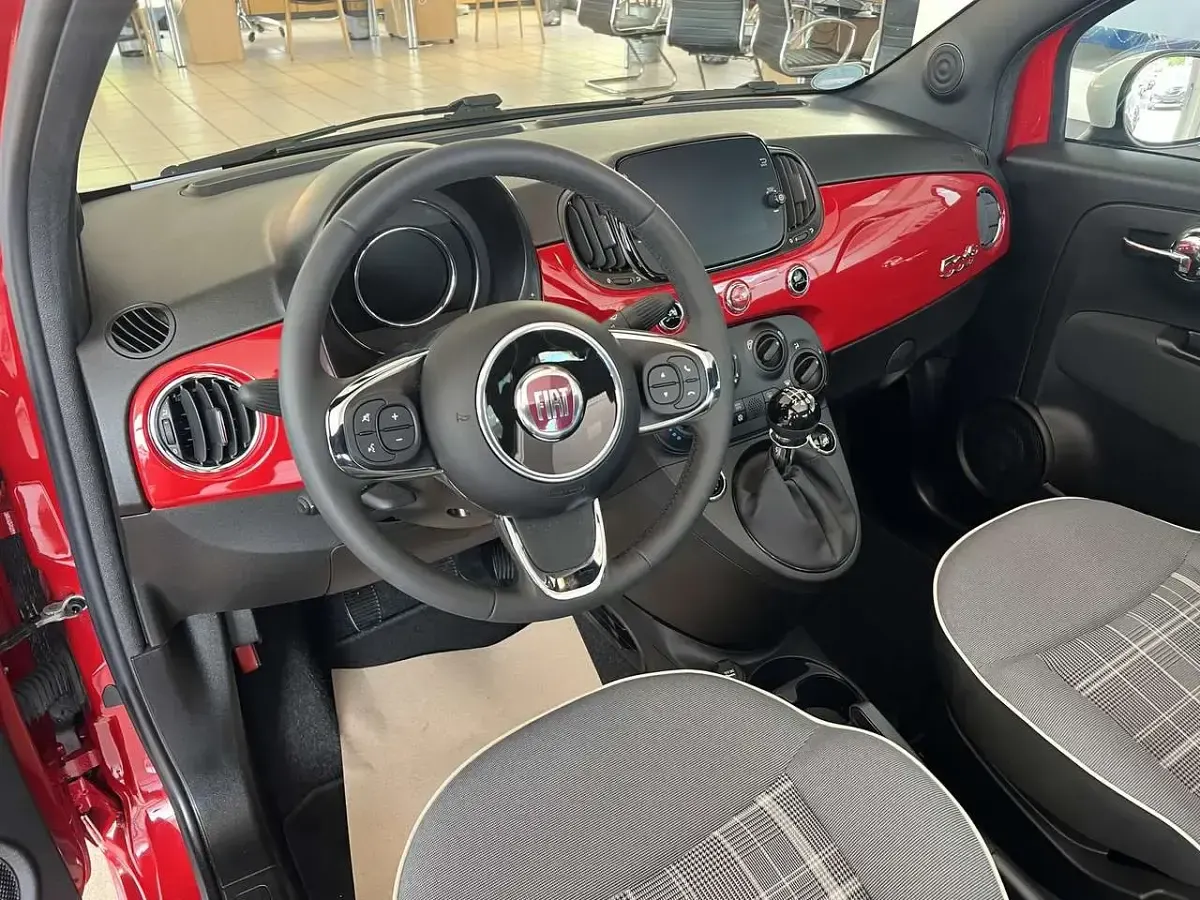 Gebraucht Fiat 500 Lounge 69 PS (50 kW) 2021 Rot Cabrio