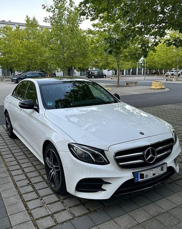 Gebraucht Mercedes E200 AMG 184 PS (135 kW) 2017 Weiß Limousine