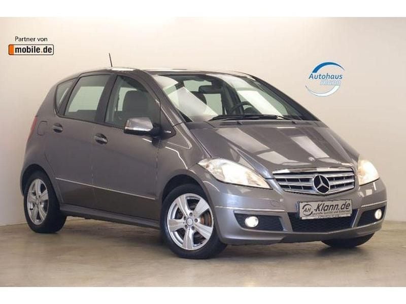 Mountaingrau (metallic) Gebraucht 2009 Mercedes A170 Avantgarde Limousine | 5.499 € (Etwas zu teuer) - Bild 1/4
