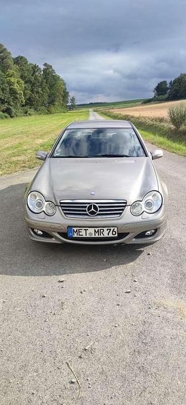 Gebraucht 2006 Mercedes C180 Coupé | 2.400 € (Fairer Preis) - Bild 1/4