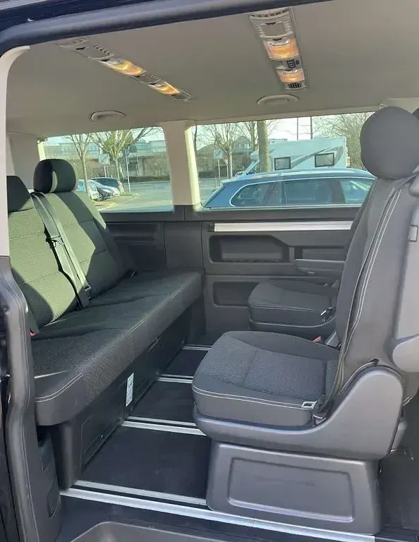 Gebraucht VW Multivan 139 PS (102 kW) 2018 Schwarz Van / Kleinbus