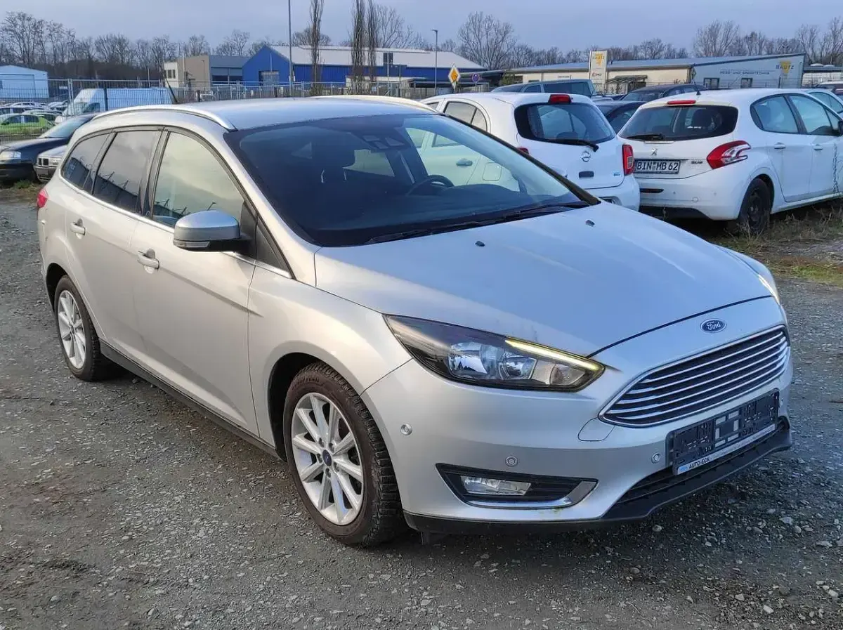Używany Ford Focus 125 KM (91 kW) 2016 Srebrny Kombi
