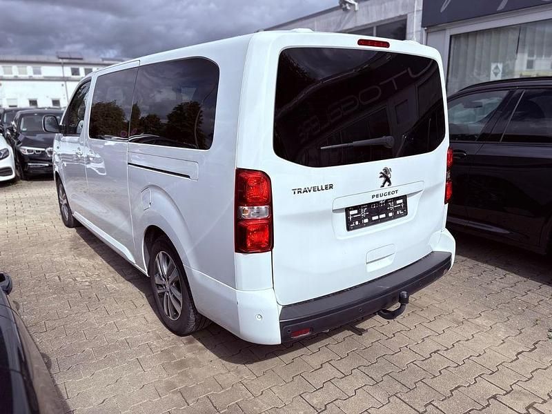 Gebraucht Peugeot Traveller Active 144 PS (105 kW) 2021 Weiß Van / Kleinbus