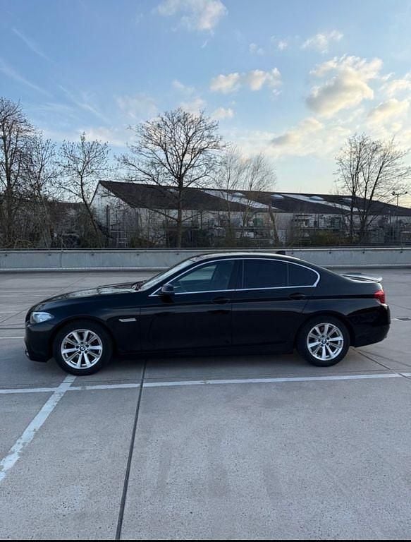 Gebraucht BMW 520 190 PS (139 kW) 2016 Schwarz Limousine