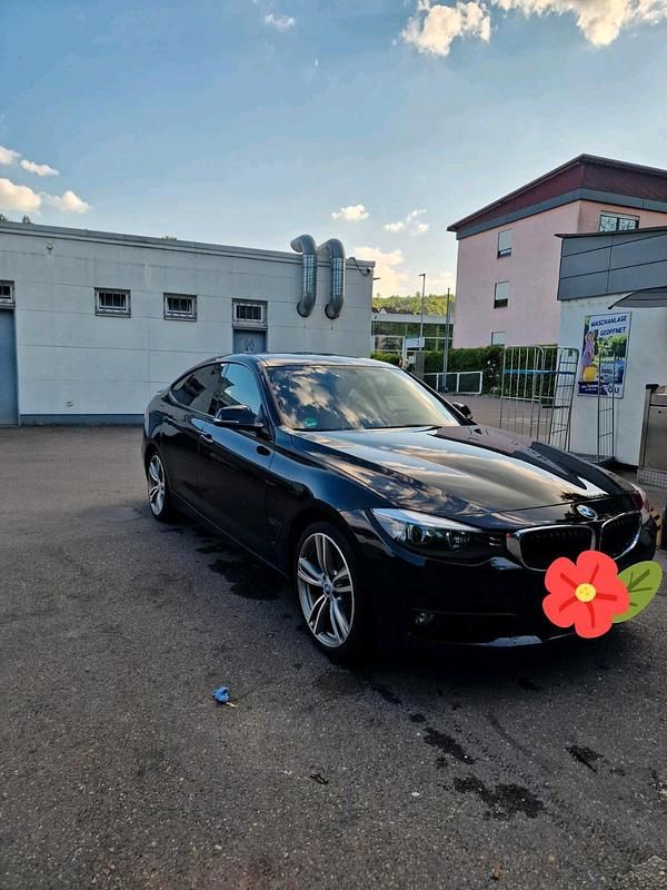 Gebraucht BMW 320 184 PS (135 kW) 2014 Schwarz Limousine