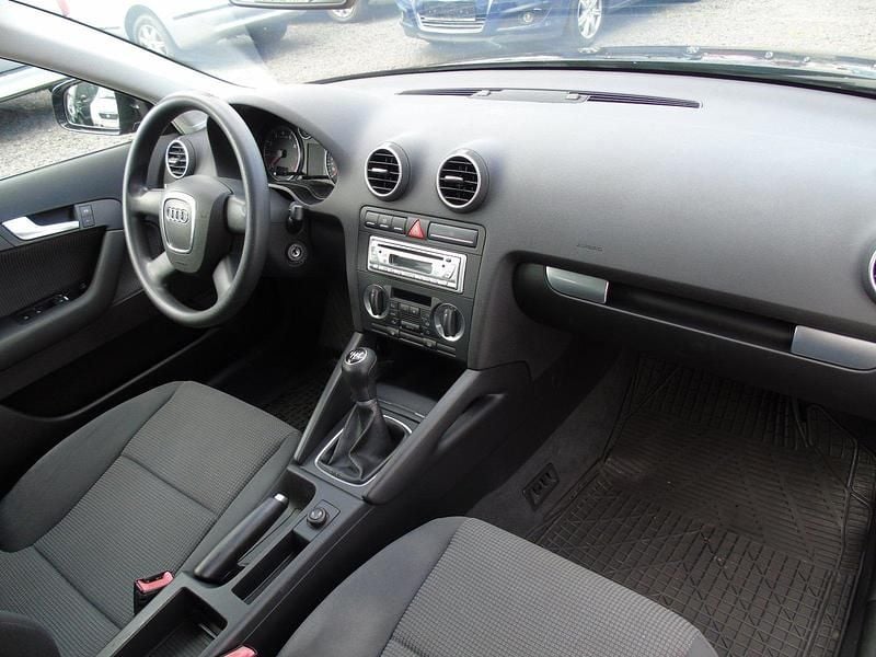 Gebraucht Audi A3 102 PS (75 kW) 2006 Schwarz Kleinwagen