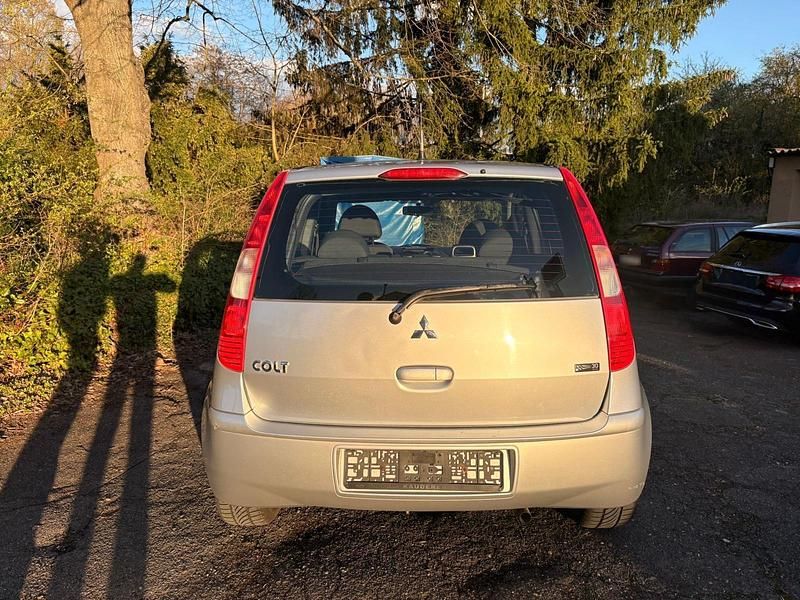 Gebraucht Mitsubishi Colt 95 PS (69 kW) 2007 Silber Kleinwagen