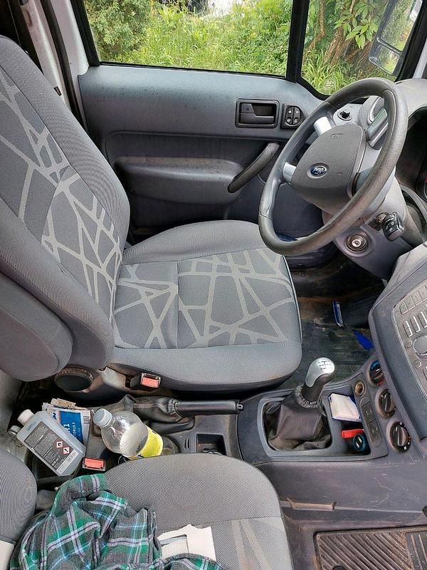 Gebraucht Ford Tourneo 110 PS (80 kW) 2011 Weiß Kombi