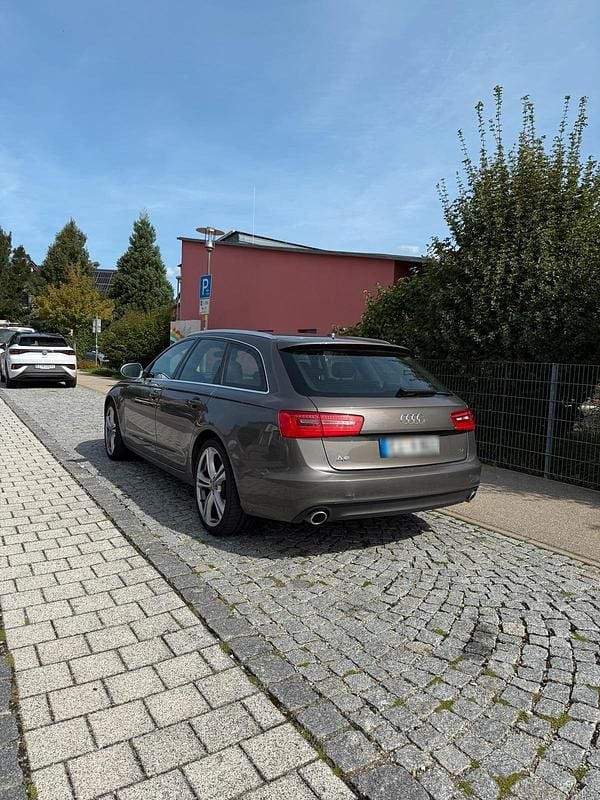 Gebraucht Audi A6 204 PS (150 kW) 2011 Braun Kombi
