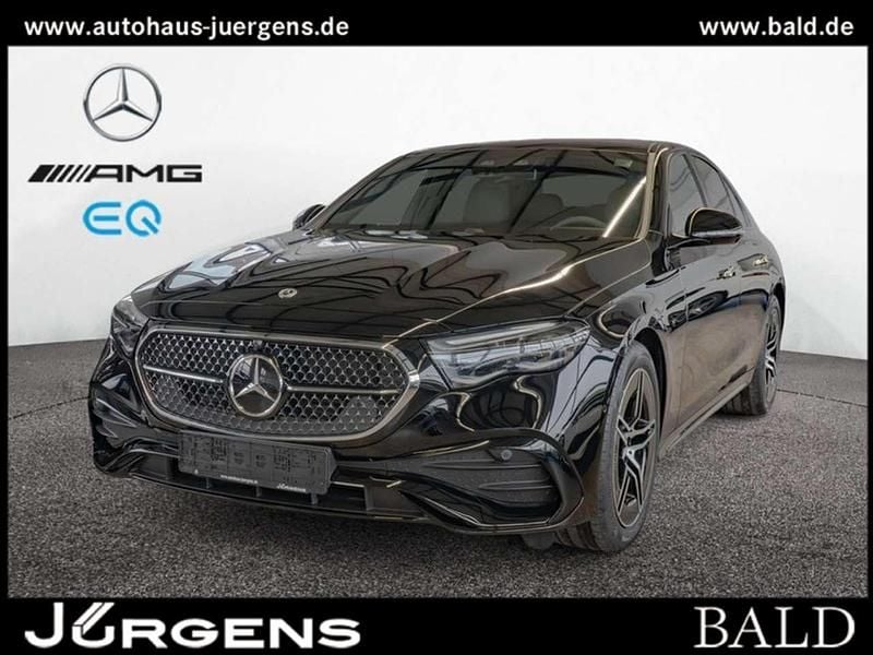 Schwarz unilack schwarz Gebraucht 2025 Mercedes E200 AMG Limousine | 60.880 € (Guter Preis) - Bild 1/4
