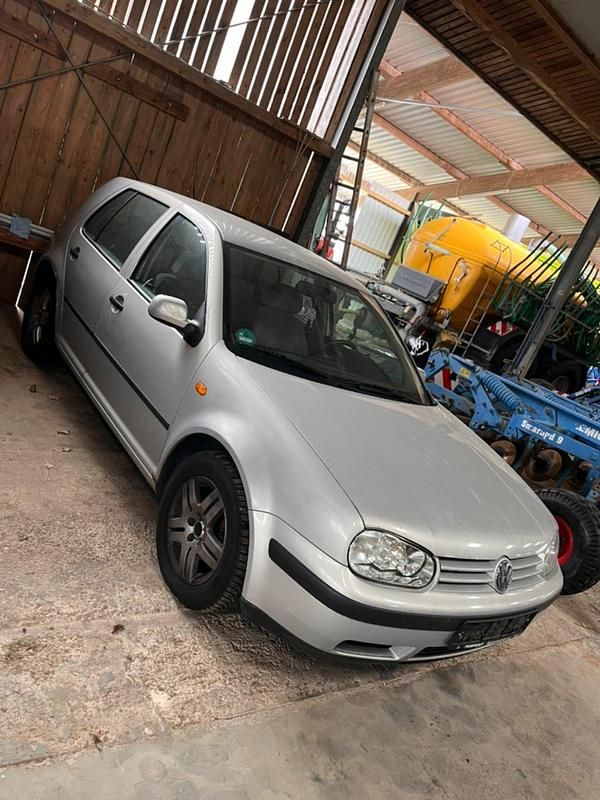 Gebraucht VW Golf IV 101 PS (74 kW) 1997 Silber Kleinwagen
