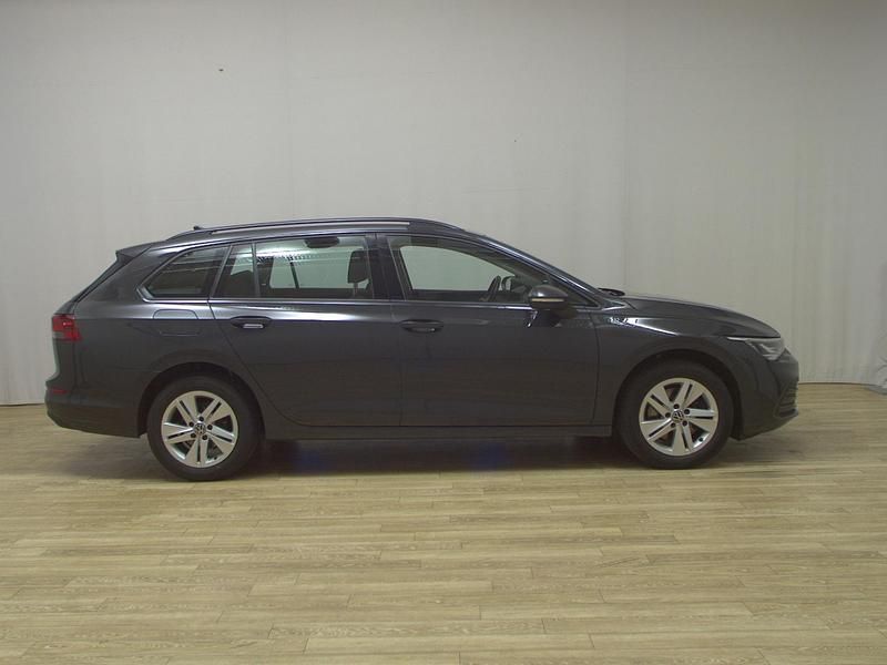 Grau Gebraucht 2022 VW Golf VIII Life Kombi | 13.680 € (Guter Preis) - Bild 1/4