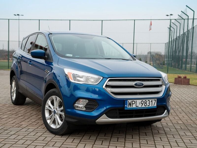 Second-hand Ford Escape 178 CP (130 kW) 2019 Albastru SUV