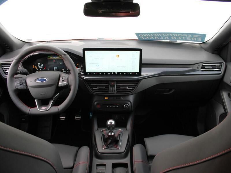 Neu Ford Focus ST 280 PS (205 kW) 2025 Rot Limousine
