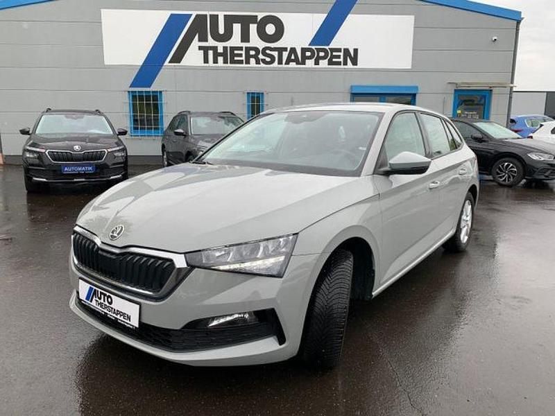 Grau Gebraucht 2023 Skoda Scala Ambition Kleinwagen | 16.990 € (Fairer Preis) - Bild 1/4