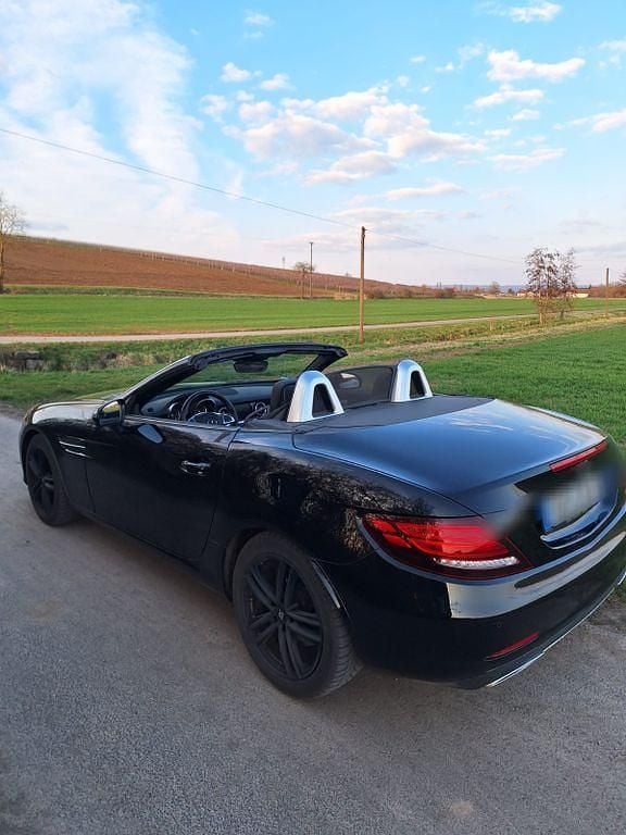 Gebraucht Mercedes SLC200 184 PS (135 kW) 2016 Schwarz Cabrio