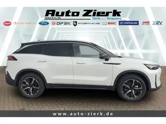 Używany Baic X75 177 KM (130 kW) 2024 Biały SUV