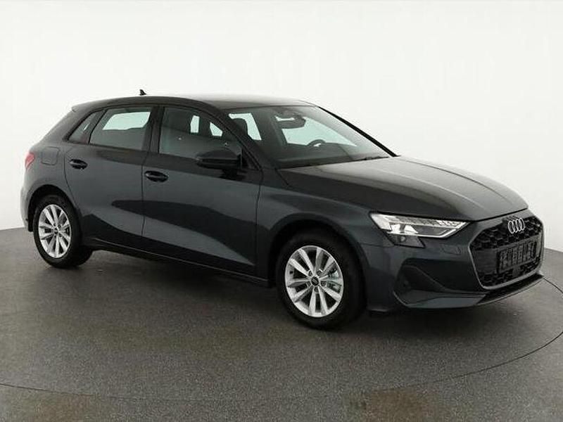 Grau Neu 2025 Audi A3 Limousine | 34.470 € (Fairer Preis) - Bild 1/1