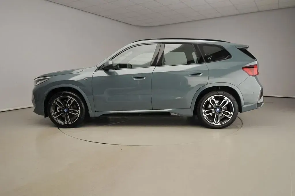 Gebraucht BMW iX1 M Sport 225 kW (306 PS) 2025 Grün SUV