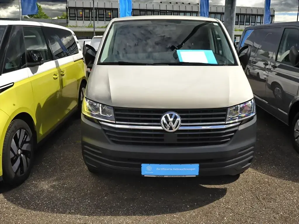 Gebraucht VW T6.1 Trendline 150 PS (110 kW) 2020 Grau Van