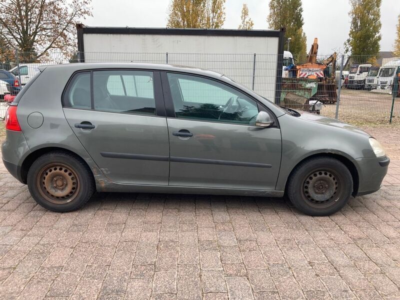 Gebraucht VW Golf V Comfortline 102 PS (75 kW) 2004 Grün Limousine