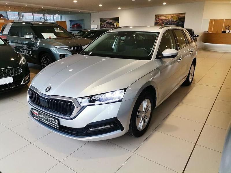 Gebraucht Skoda Octavia Ambition 150 PS (110 kW) 2021 Brilliantsilber metallic Kombi