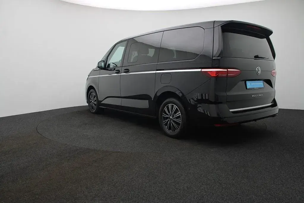 Gebraucht VW Multivan Style 150 PS (110 kW) 2025 Deep black perleffekt Van / Kleinbus