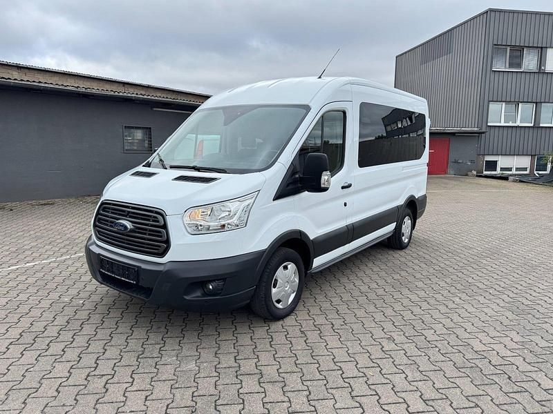 Weiß Gebraucht 2018 Ford Transit Trend Kombi | 10.300 € - Bild 1/4