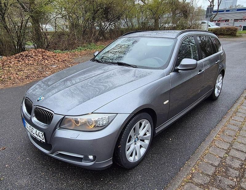 Gebraucht BMW 320 Exclusive 184 PS (135 kW) 2011 Grau Kombi