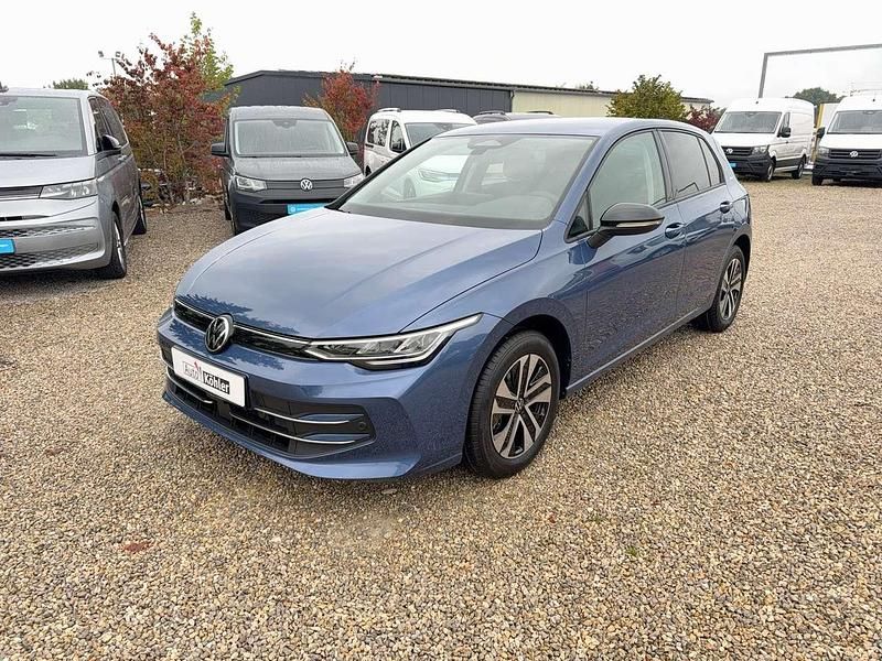 Gebraucht VW Golf VIII Goal 150 PS (110 kW) 2025 Anemonenblau Limousine
