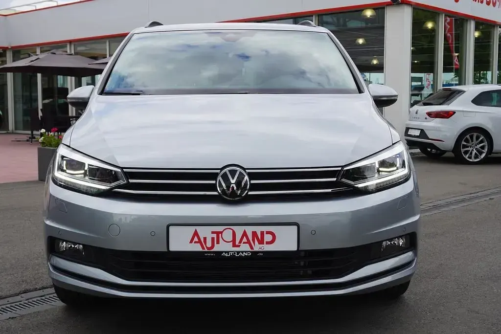 Neu VW Touran 150 PS (110 kW) 2026 Silber Van / Kleinbus