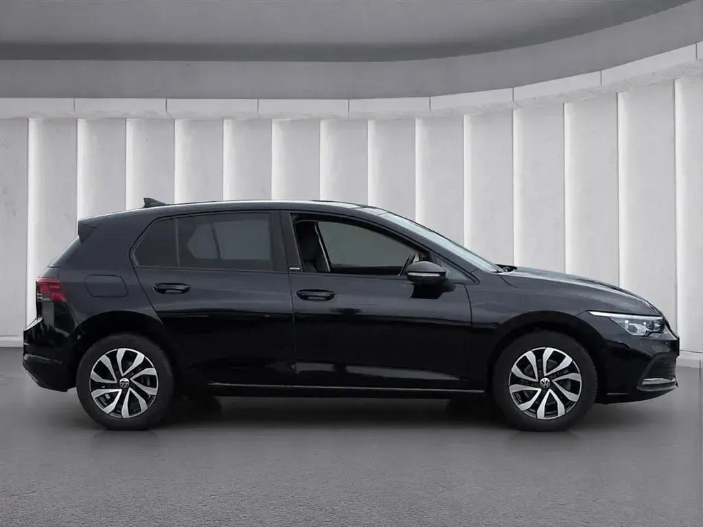 Brugt VW Golf VIII Active 150 HK (110 kW) 2023 Sort Sedan