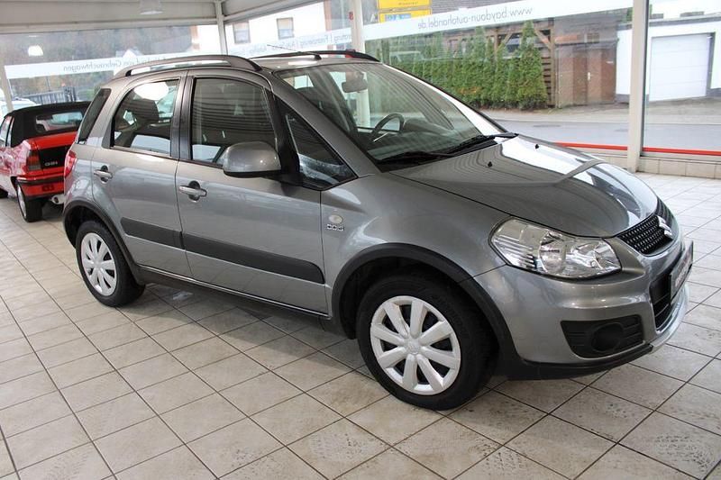 Gebraucht Suzuki SX4 135 PS (99 kW) 2013 Grau SUV