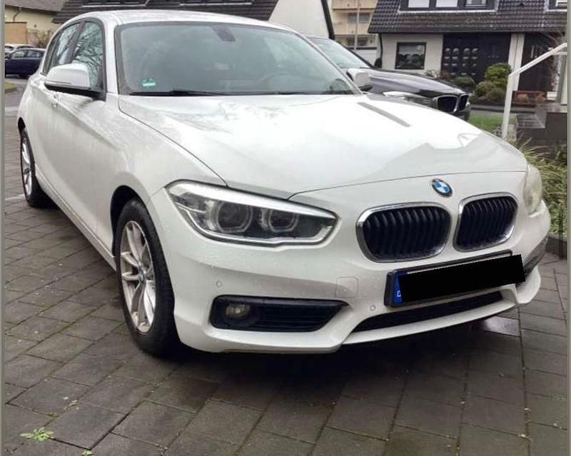 Weiß Gebraucht 2016 BMW 120 Advantage Kleinwagen | 11.400 € (Etwas zu teuer) - Bild 1/4