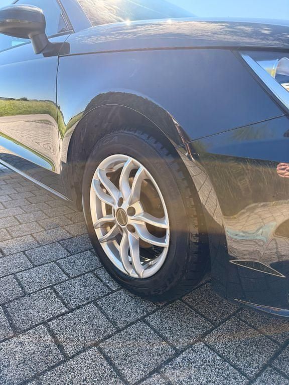 Gebraucht Audi A1 90 PS (66 kW) 2015 Schwarz Limousine