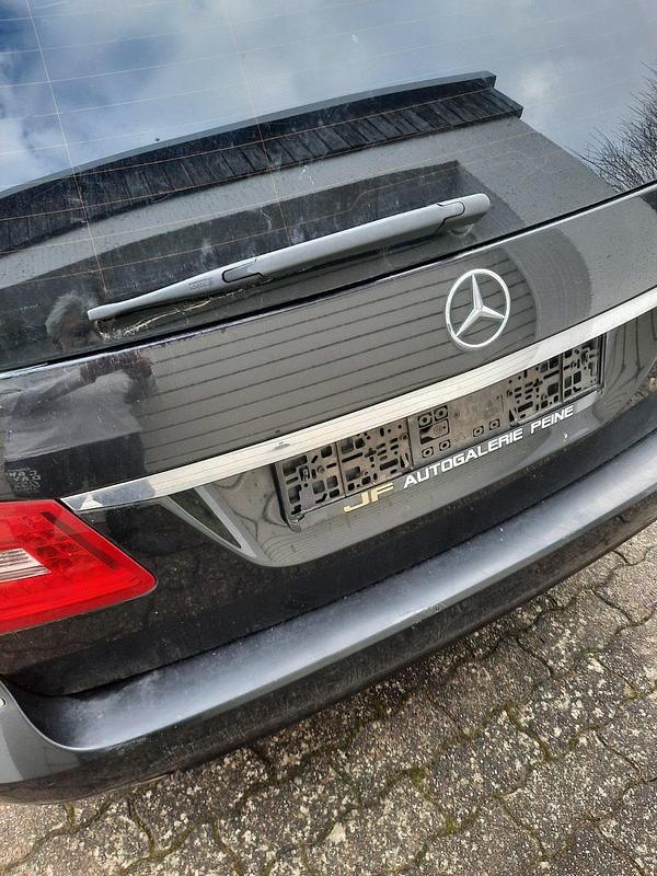 Gebraucht Mercedes E300 235 PS (172 kW) 2010 Schwarz Kombi