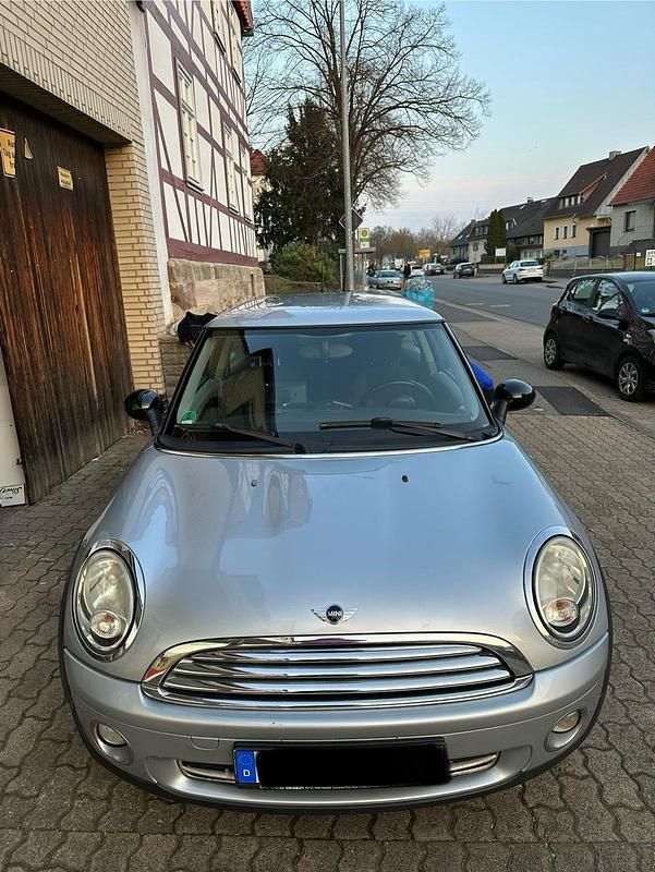 Grau Gebraucht 2008 Mini Cooper Kleinwagen | 2.700 € (Etwas zu teuer) - Bild 1/4