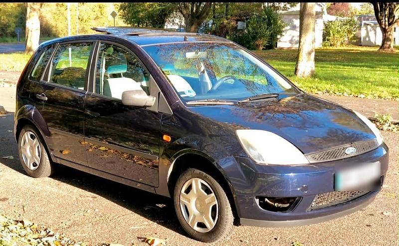 Gebraucht Ford Fiesta 85 PS (62 kW) 2002 Blau Kleinwagen