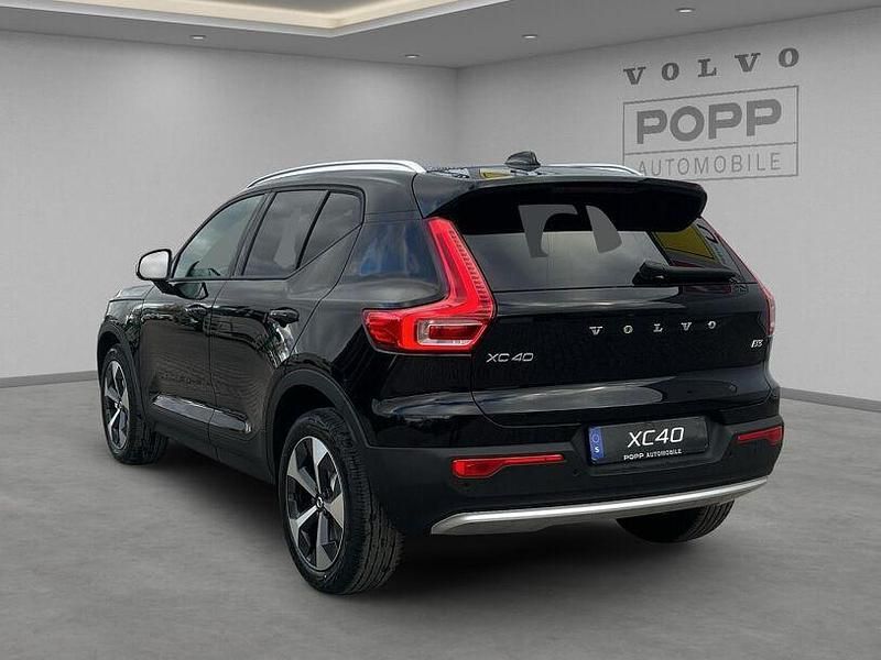 Gebraucht Volvo XC40 Core 163 PS (119 kW) 2025 Onyx black SUV