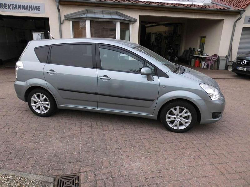 Gebraucht Toyota Corolla Verso 129 PS (94 kW) 2009 Blau Van / Kleinbus