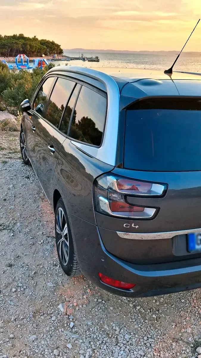 Gebraucht Citroën Spacetourer Shine 150 PS (110 kW) 2017 Grau Van / Kleinbus