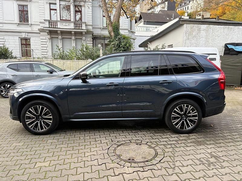 Gebraucht Volvo XC90 Plus 455 PS (334 kW) 2023 Denim blue / metallic SUV